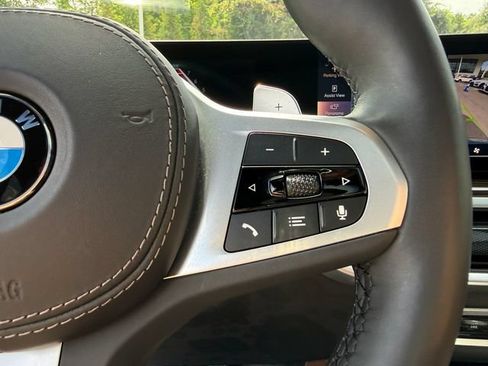 Used 2024 BMW X5 xDrive40i w/ M Sport Package AWD/4WD image 25