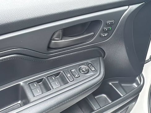 Used 2025 Honda Odyssey Sport-L image 13
