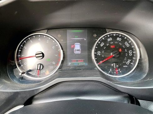 Used 2021 Toyota RAV4 XLE image 12