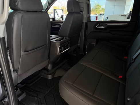 Used 2026 Chevrolet Silverado 3500 LTZ w/ LTZ Plus Package AWD/4WD image 15