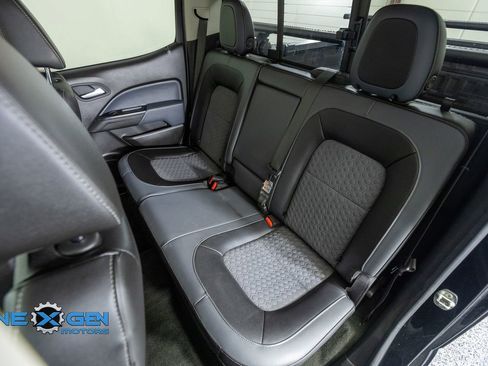 Used 2017 Chevrolet Colorado Z71 AWD/4WD image 31
