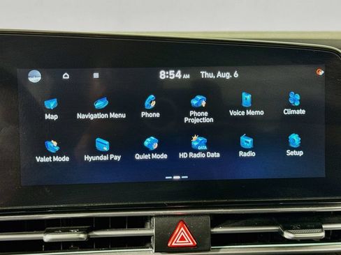 Used 2024 Hyundai Elantra SEL FWD image 31