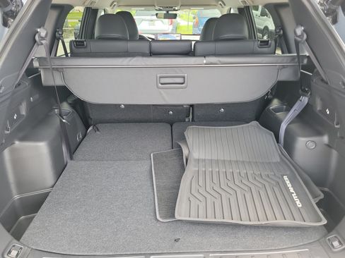 Used 2025 Mitsubishi Outlander SE FWD image 16