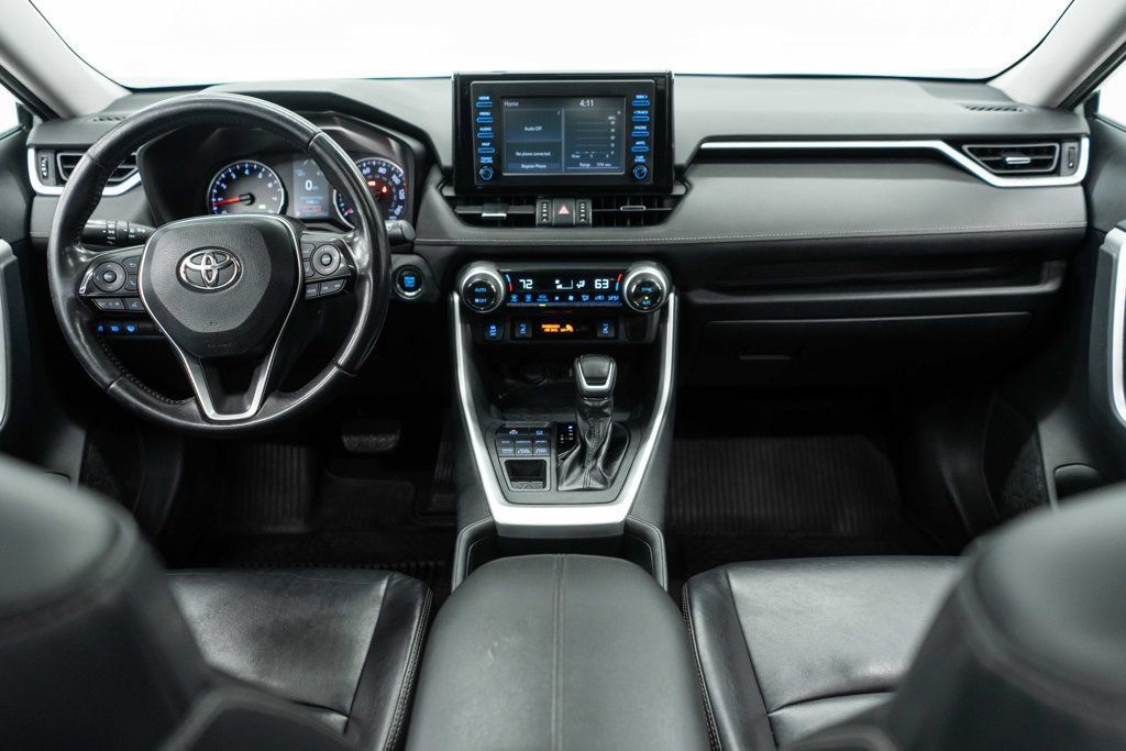 Used 2019 Toyota RAV4 XLE Premium AWD/4WD image 10