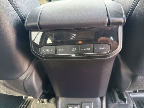 Used 2022 Toyota Highlander Limited image 33