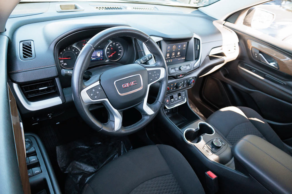 Used 2021 GMC Terrain SLE w/ Driver Convenience Package FWD image 15