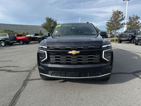 New 2025 Chevrolet Suburban High Country image 2