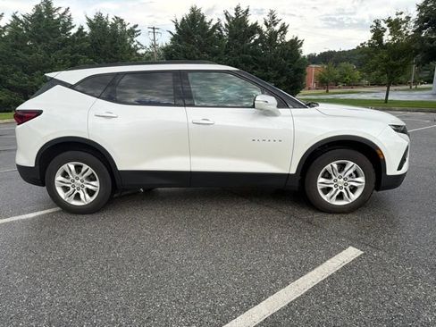 Used 2022 Chevrolet Blazer LT w/ Sound & Technology Package AWD/4WD image 3