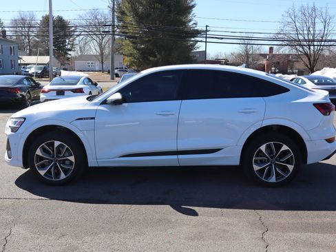 Used 2021 Audi e-tron Premium Plus w/ Premium Plus Package image 8