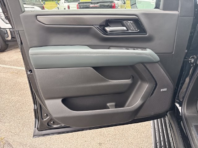 New 2027 GMC Yukon AT4 w/ AT4 Premium Plus Package AWD/4WD image 12