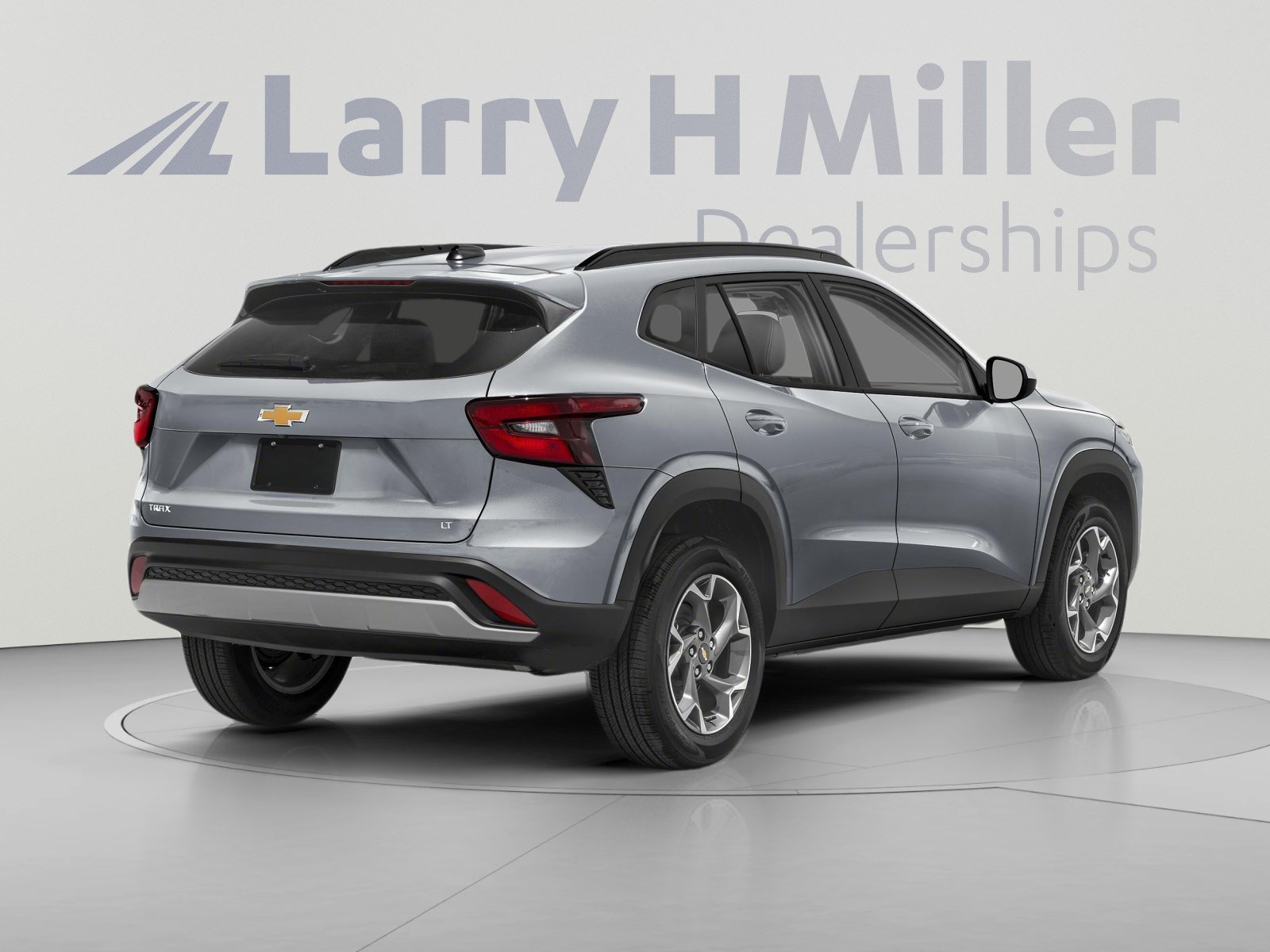 Used 2025 Chevrolet Trax LT FWD image 2