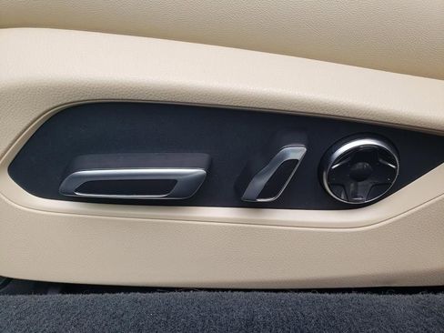 Certified 2025 Acura TLX w/ Technology Package image 17