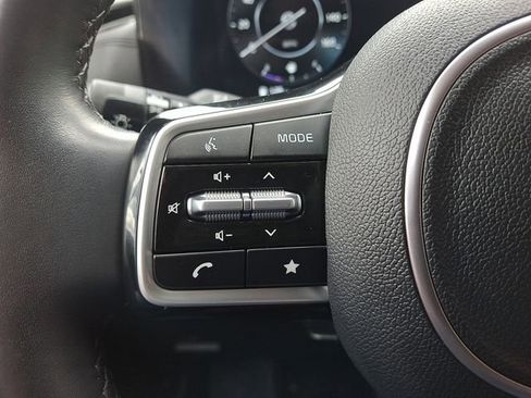 Used 2024 Kia Carnival SX Prestige FWD image 24