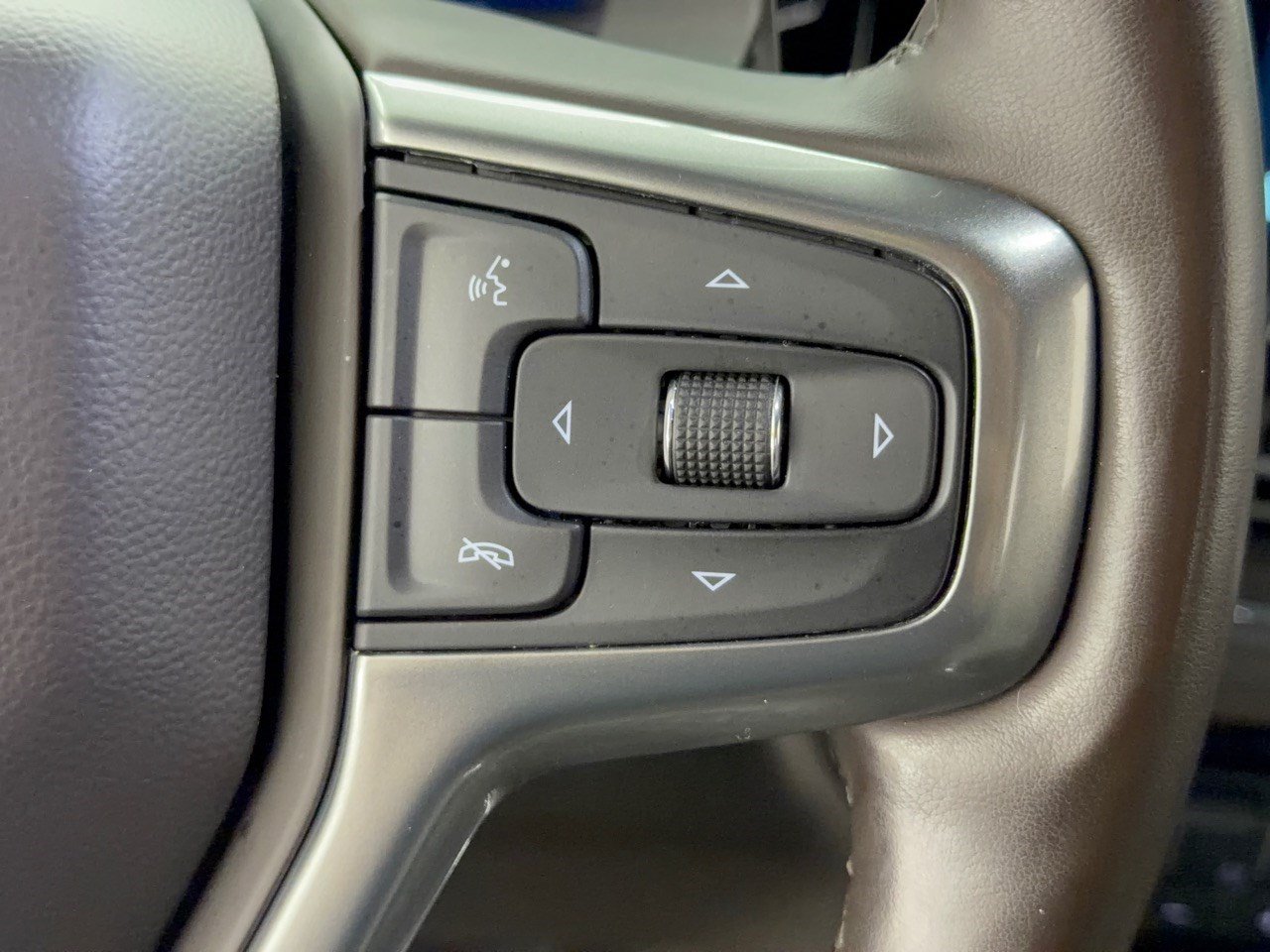 Used 2024 Chevrolet Silverado 1500 LTZ AWD/4WD image 19