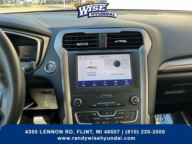 Used 2020 Ford Fusion SE AWD/4WD image 25