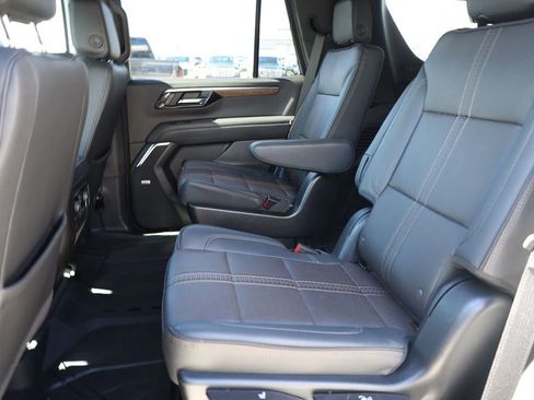 Used 2025 Chevrolet Tahoe High Country w/ Sun And Tow Package AWD/4WD image 17