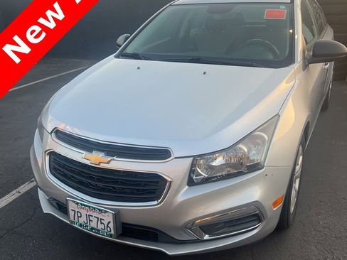 Used 2016 Chevrolet Cruze LS image 4