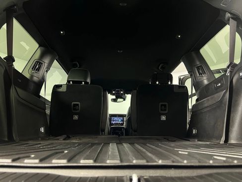 Used 2024 Jeep Grand Cherokee L Limited image 28