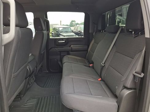 Used 2024 Chevrolet Silverado 2500 Custom w/ Custom Convenience Package AWD/4WD image 21