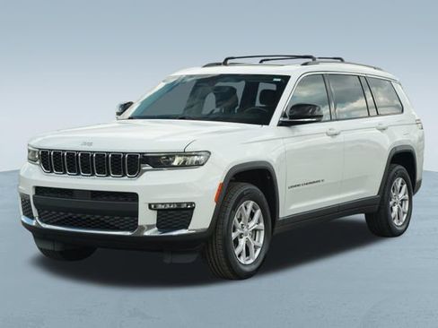 Used 2022 Jeep Grand Cherokee L Limited image 3
