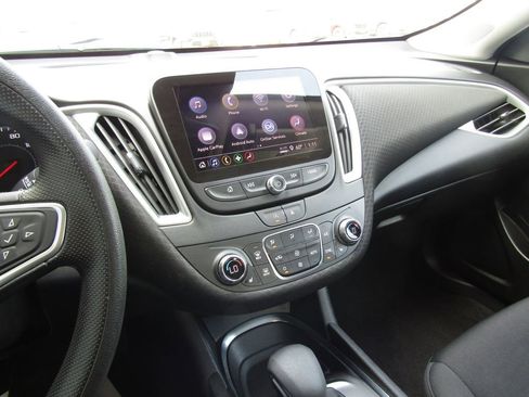 Used 2023 Chevrolet Malibu LT image 24