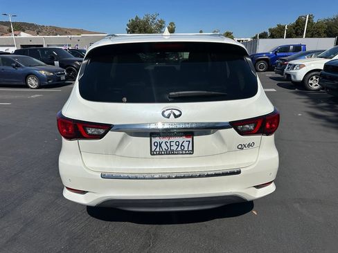 Used 2019 INFINITI QX60 Luxe w/ Essential Package AWD/4WD image 3