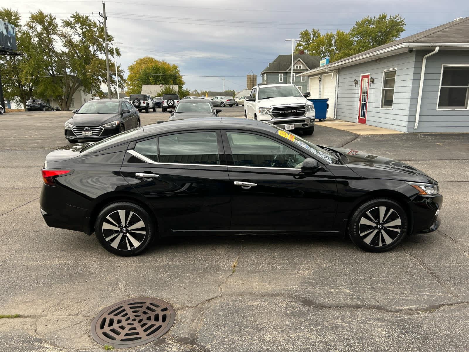 Used 2022 Nissan Altima 2.5 SL AWD/4WD image 8