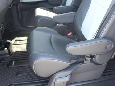 Certified 2026 Toyota Sienna XSE FWD image 29
