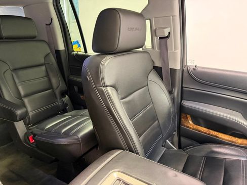 Used 2015 GMC Yukon XL Denali w/ Touring Package AWD/4WD image 30