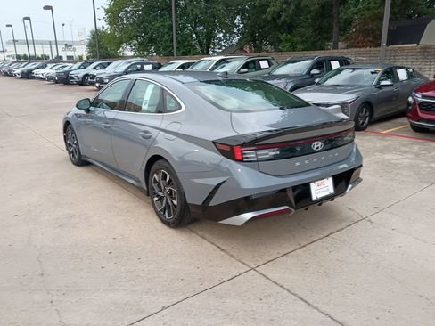 Used 2025 Hyundai Sonata SEL FWD image 8