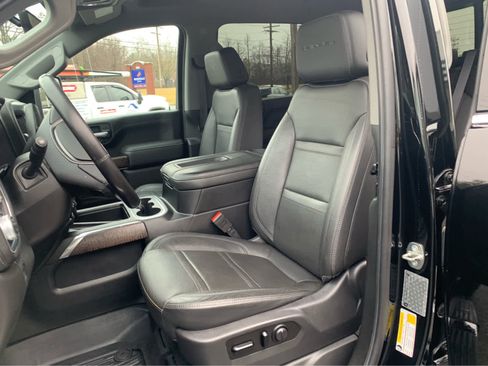 Used 2020 GMC Sierra 3500 Denali w/ Technology Package image 12