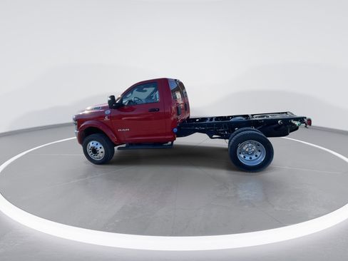 New 2026 RAM 5500 4x4 Regular Cab image 5