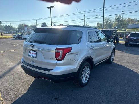 Used 2019 Ford Explorer XLT w/ Equipment Group 201A AWD/4WD image 8