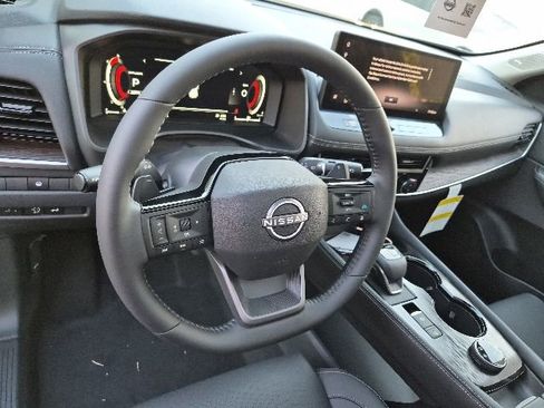 New 2026 Nissan Rogue Platinum AWD/4WD image 19