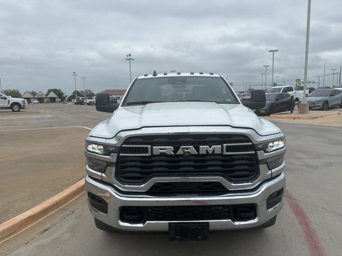 Used 2025 RAM 2500 Tradesman w/ Chrome Appearance Group image 2