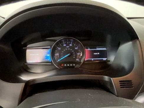 Used 2018 Ford Explorer XLT w/ Equipment Group 202A AWD/4WD image 27