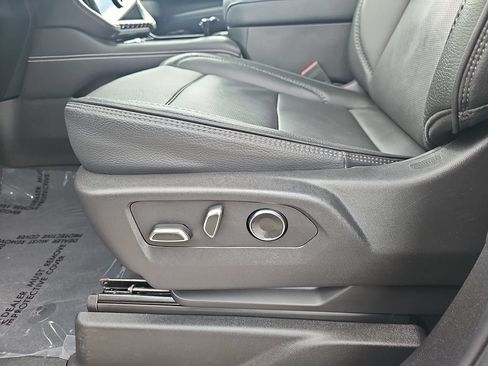 Certified 2025 GMC Yukon Denali AWD/4WD image 36