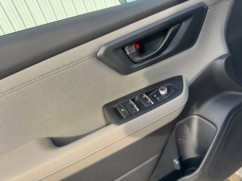 Used 2026 Subaru Forester Premium image 36