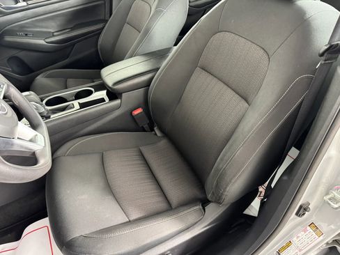 Used 2024 Nissan Altima 2.5 SV image 32