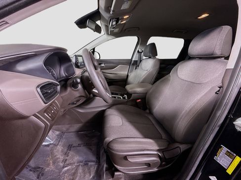Used 2020 Hyundai Santa Fe SE image 21