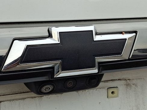 Used 2023 Chevrolet Traverse RS image 26