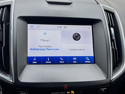 Used 2019 Ford Edge Titanium FWD image 9
