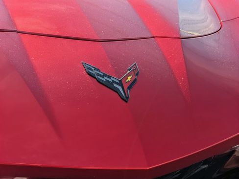 Used 2022 Chevrolet Corvette Stingray w/ Engine Appearance Package image 16