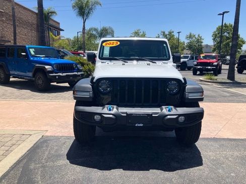 Used 2023 Jeep Wrangler Unlimited AWD/4WD image 2