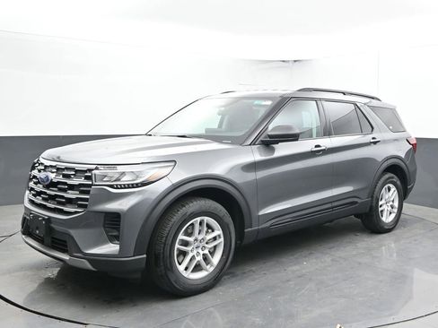 New 2026 Ford Explorer Active AWD/4WD image 5