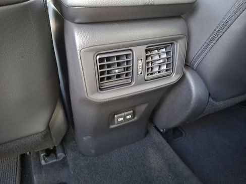 Certified 2022 Toyota RAV4 XLE Premium AWD/4WD image 11