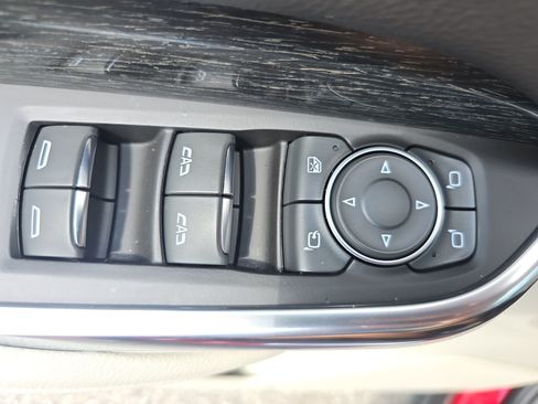 Used 2020 Cadillac XT4 Premium Luxury FWD image 26