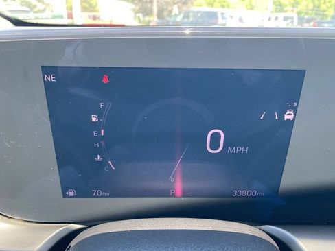 Used 2025 Buick Encore GX Preferred AWD/4WD image 29