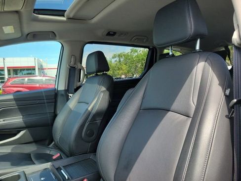 Used 2025 Honda Odyssey EX-L image 14