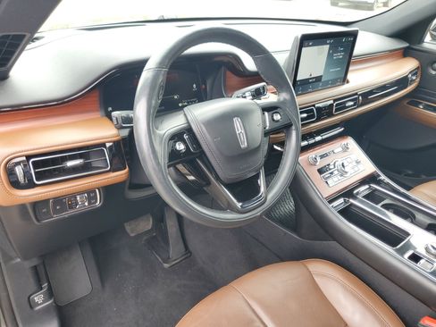 Used 2023 Lincoln Aviator Reserve w/ Equipment Group 201A AWD/4WD image 13
